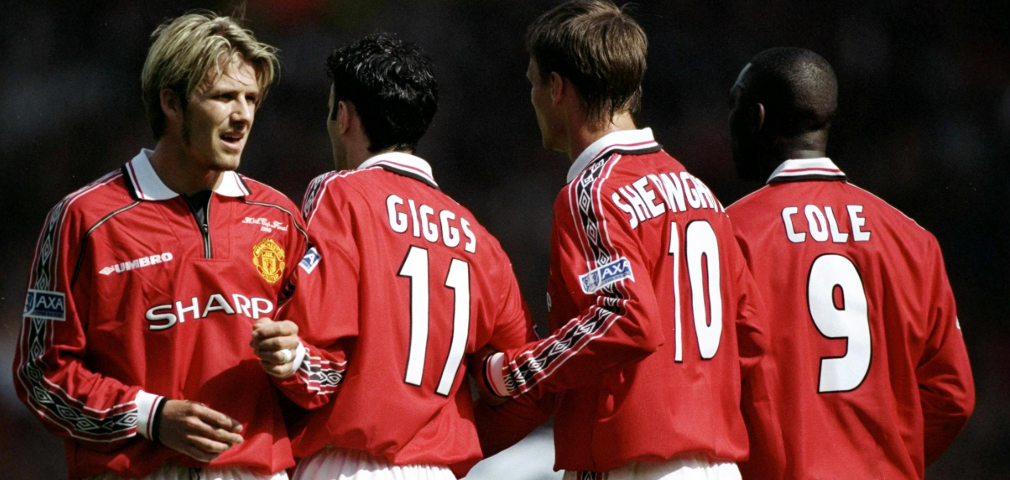 Manchester United 1998-1999 Home Retro Long-Sleeve Shirt
