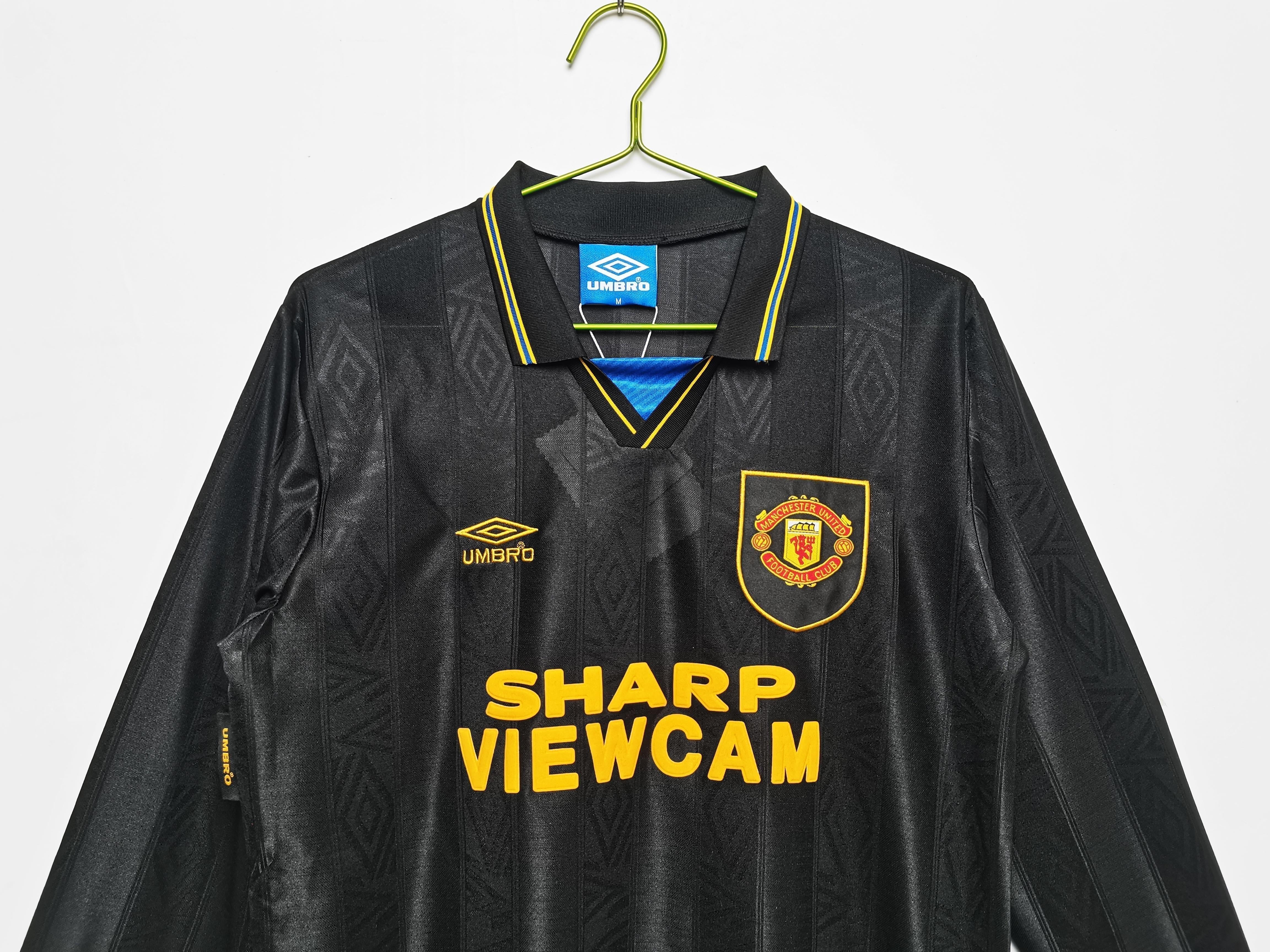 Manchester United Retro Shirt 1993-1995 - Long Sleeve Away