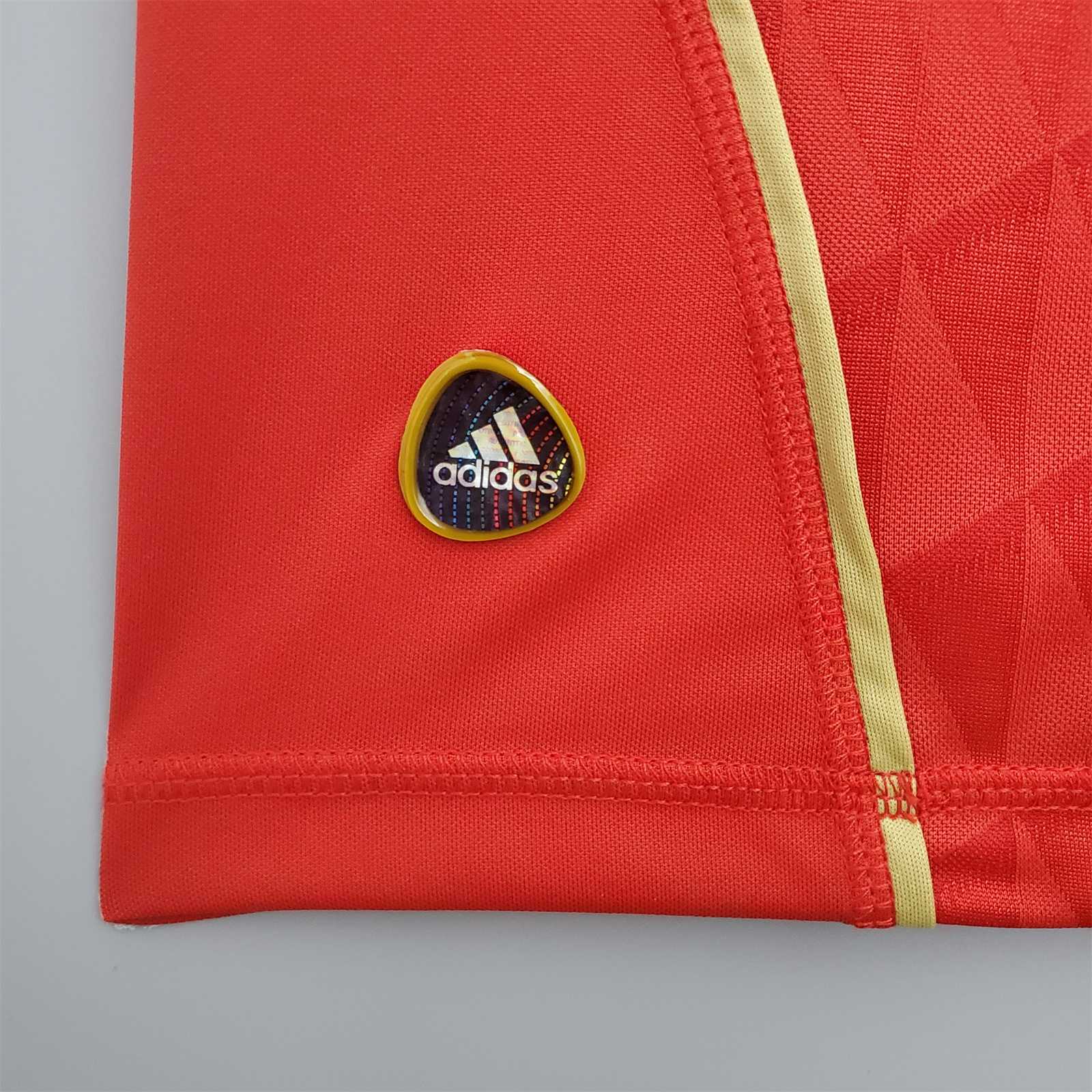 Liverpool 2010-2011 Retro Shirt