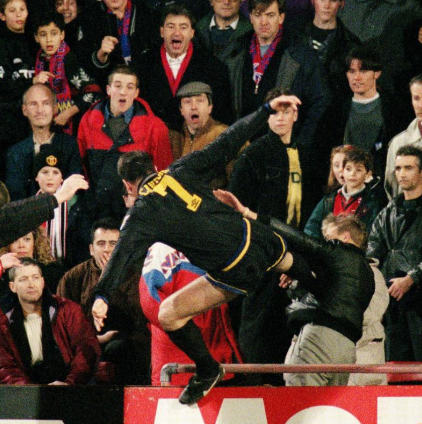 Manchester United Retro Shirt 1993-1995 - Long Sleeve Away